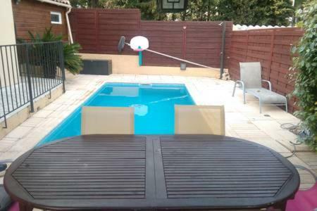 Tres Confortable Studio Maison Au Pied Dufaron Villa Toulon Bagian luar foto
